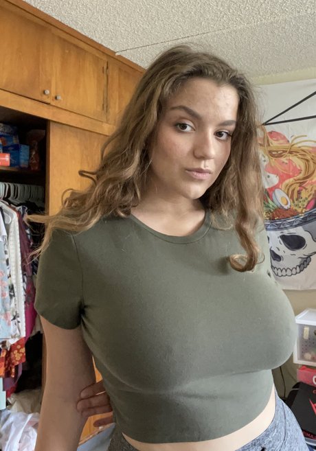 Mayaisfiya naked pornstar pictures