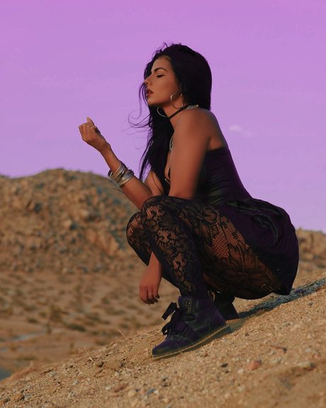 Natalia Pitti model adult pic