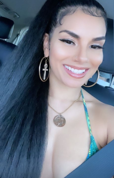 Natalia Pitti beautiful pornstar img