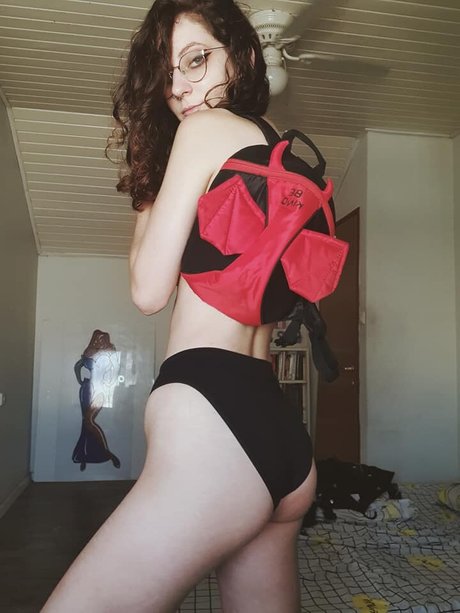 Nico Aroy pretty star img