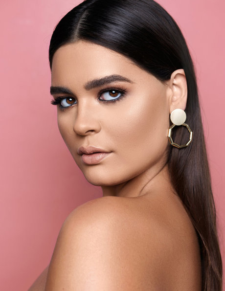 Bellaagolden actress photos