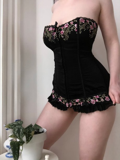 Elita Harkov model high quality pic