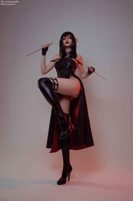 Kurumirori adult model pictures