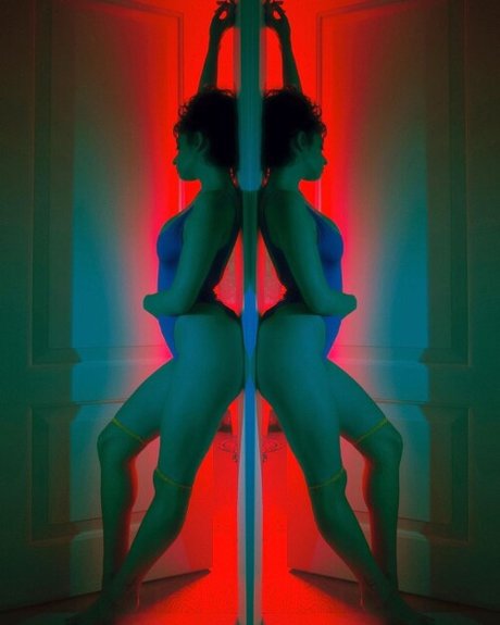 Sayna Soleimanpour nudes actress picture