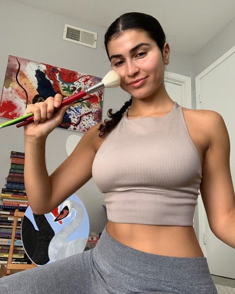 Taleen model nude photos