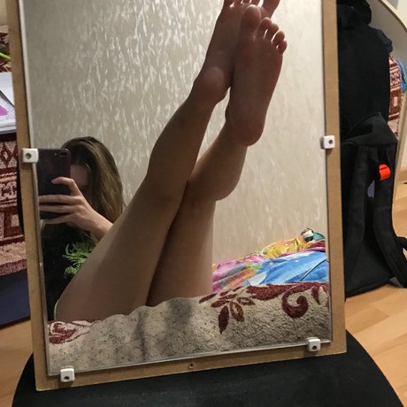 Tosha nude actress pics