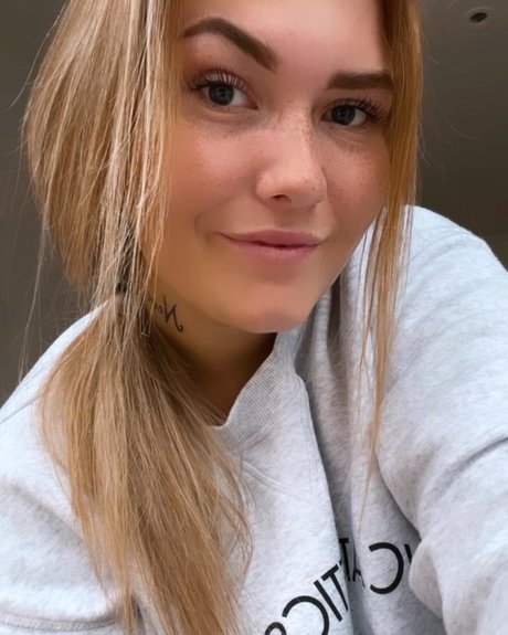 Vasana 20 adult model img