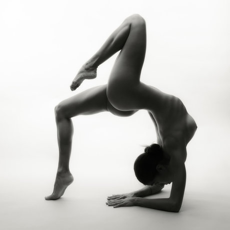 Nicole Brennan adult model photo