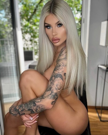 Princess Leonie Alwine star naked gallery