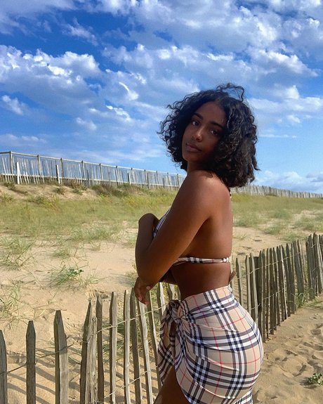 black shemale onlyfans hot naked gallery