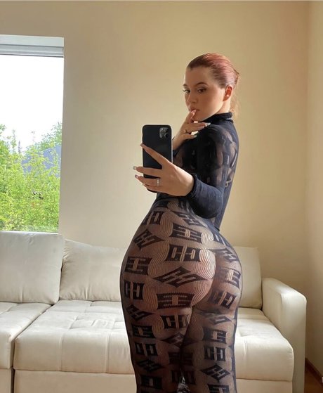 Valeria Vendetta perfect pornstar photos