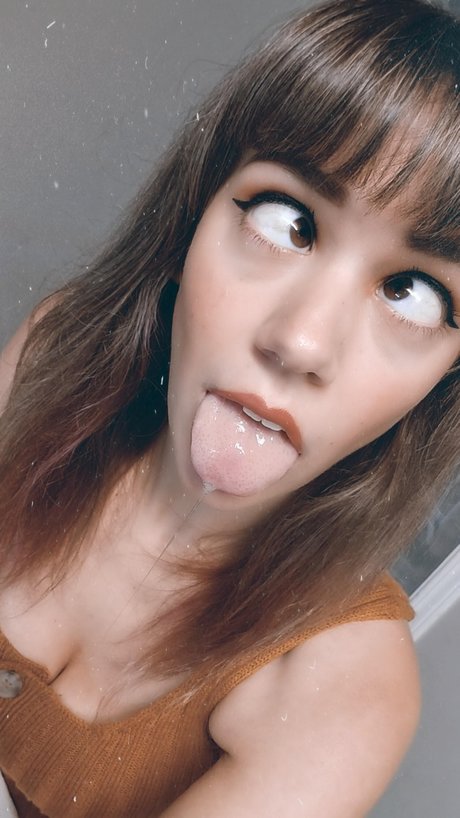 Yanderekamii model pornographic photos