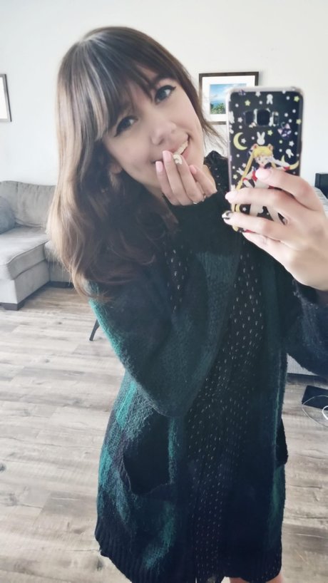 Yanderekamii nude pornstar archive