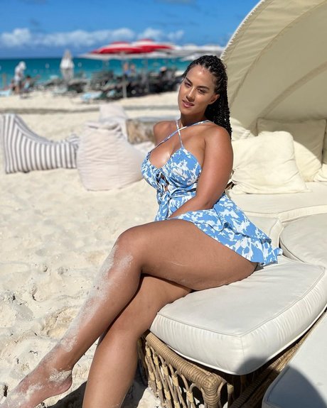 Kristenlive exclusive star image