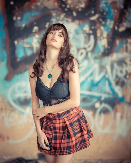 Linoy Tavore star pornographic pics