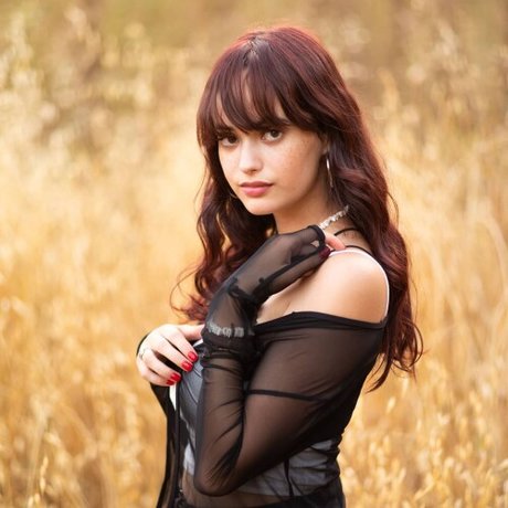 Linoy Tavore perfect pornstar photos