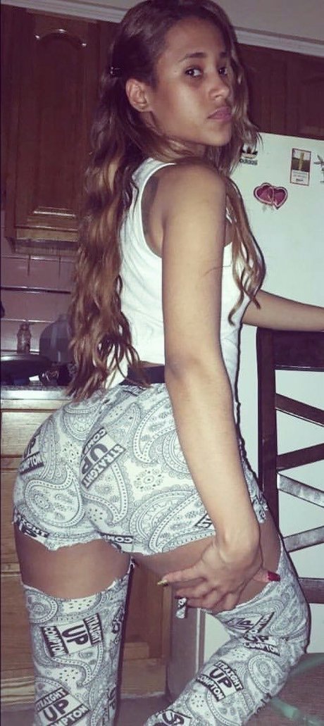 _Lucy Rodriguez_ nude model images