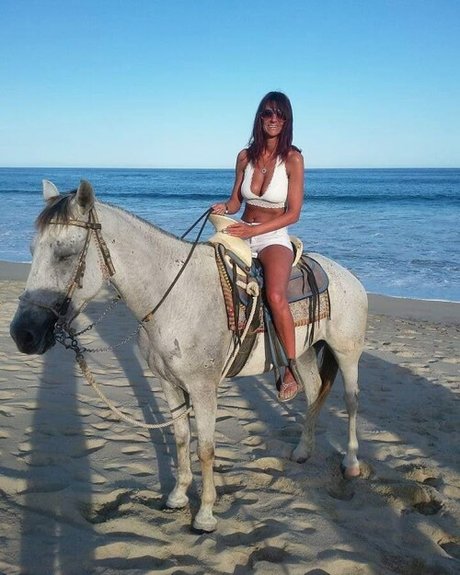 Vanessa Vonn sexy pornstar photos