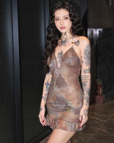 Andy blossom model top gallery