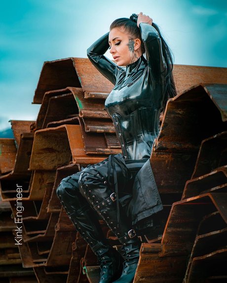 Inkedfleur_ top model photo