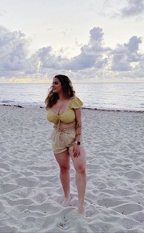 Ivel Pesantez pornstar top image