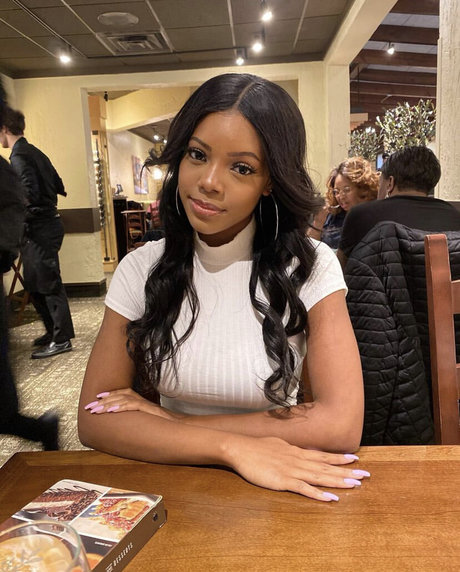 LilYujiVert adult star gallery