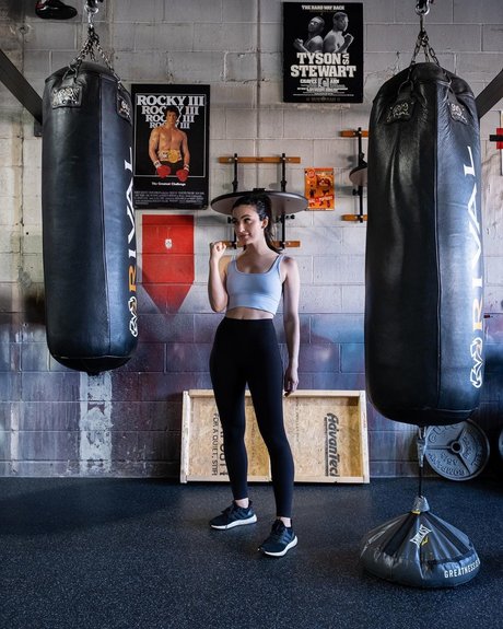 Marissa Roberto naked model photos