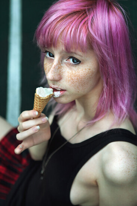 Eliza Satu hot actress photo