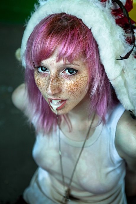 Eliza Satu hot model pic