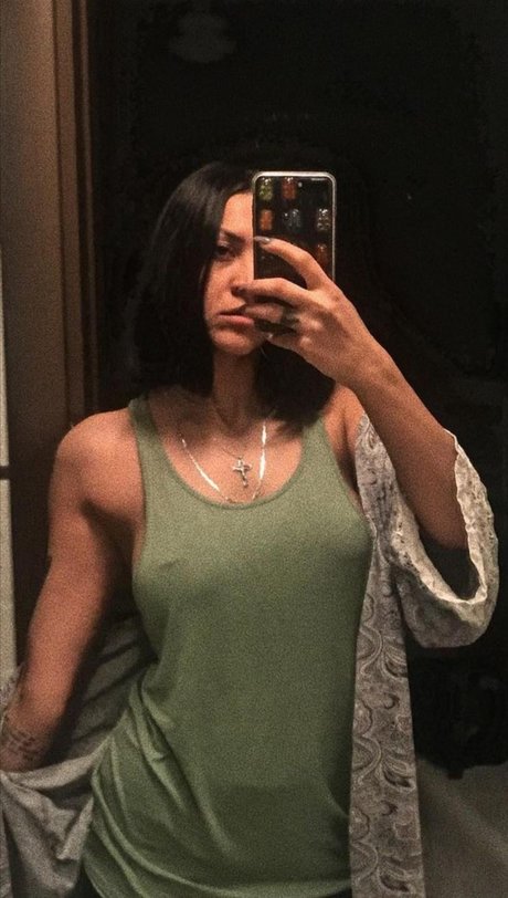 Egexbasoglu model naked img