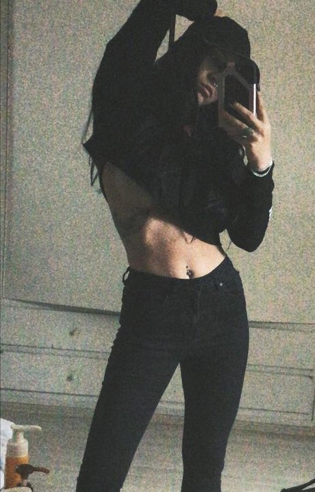 Egexbasoglu pornstar naked image