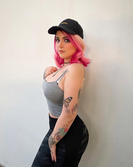 Javiera Orellana sexy model img