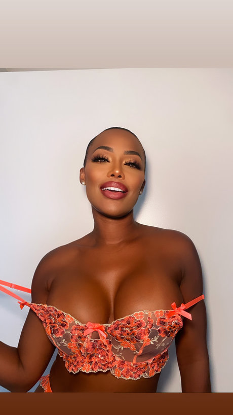 Kim Cane_ pornstar picture