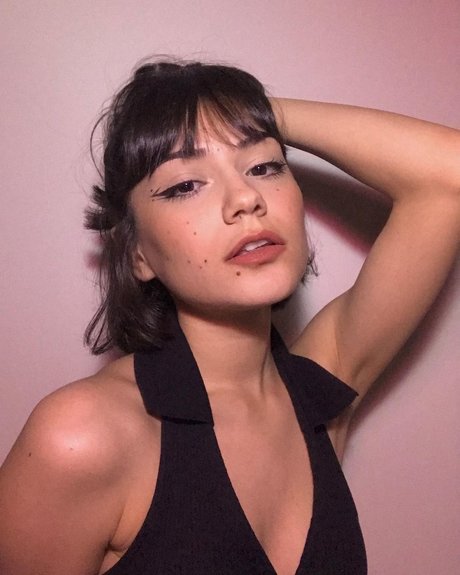 Subaronovv nice actress image