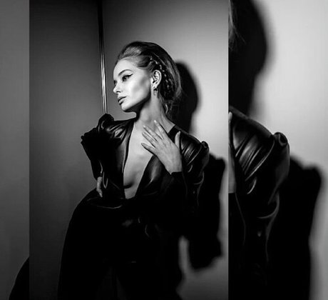 Yulia Kolmakova pornstar naked images