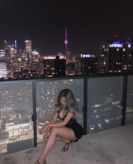 Kara Chan free actress img