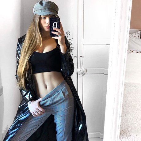 Beatrice Orru hot model pics