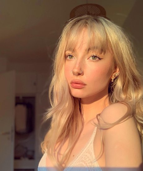 Caelyn Mathews nudes star photos