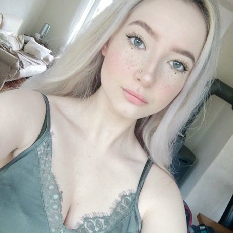 Caelyn Mathews model pornographic pic