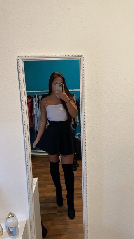 Camii tg model adult photo