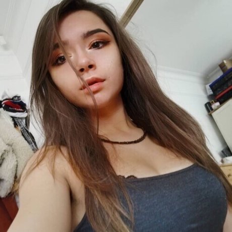 Csillabu sexy model gallery