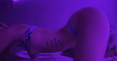 Darrrraaaa erotic model image