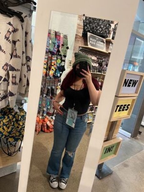 Elevhn naked pornstar image