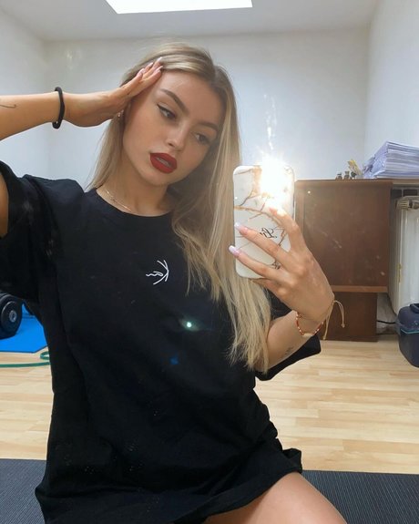 feet slave onlyfans pornographic gallery