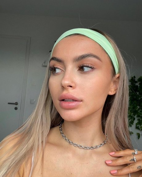 Linabmn star hot galleries