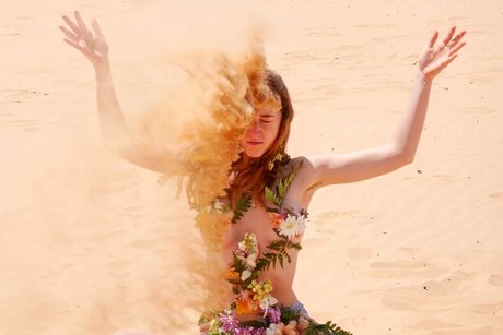 Maya Got perfect star pics