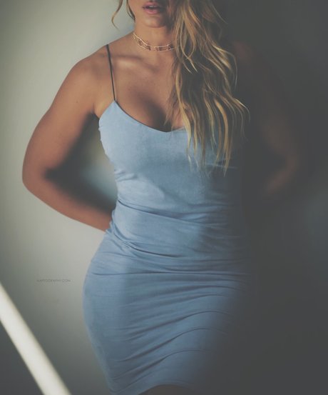 Quincy Hewitt_ nice actress pics