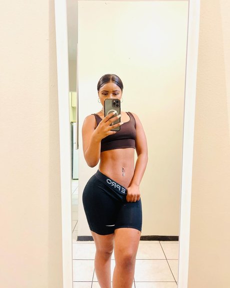 Sharon Gambu star high quality photos