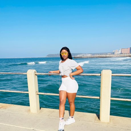 Sharon Gambu star free images