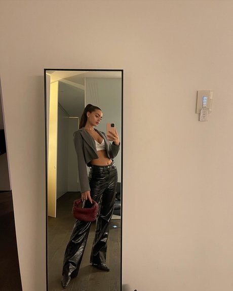 Yael Shelbia pornstar perfect pic